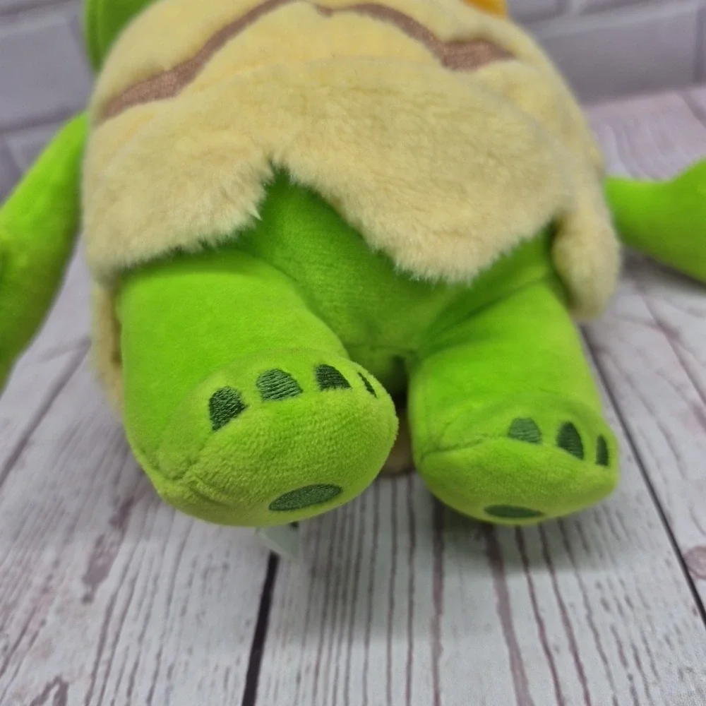 Pokémon Detective Pikachu Plush 9